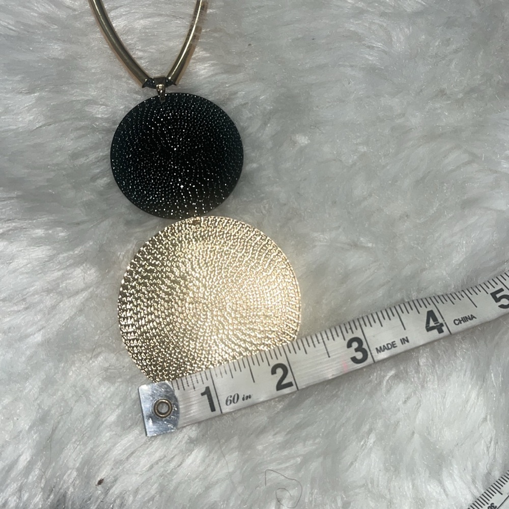 Last One! Beautiful Black & Gold Statement Necklace - Picture 10 of 10